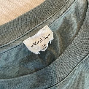 Aritzia crop tee